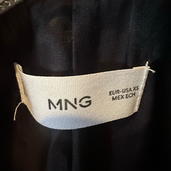 Mango Wool-Blend Gray Checkered Anna Blazer - Picture 4 of 7